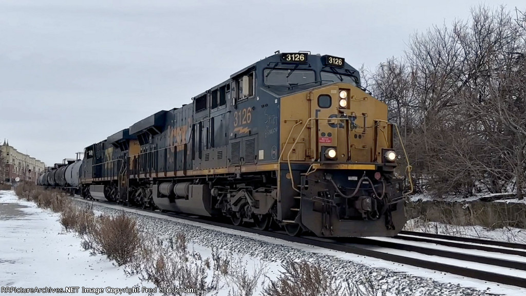 CSX 3126 leads M369.